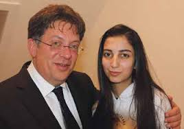 Des lasst uns alle fröhlich sein und mit den Hirten gehn hinein