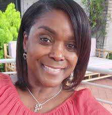 Condolences for Emma Maxwell's family after losing her mom