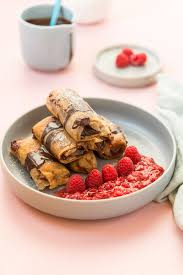 Recette De Nems Banane Chocolat Framboises De Cyril Lignac Tous En Cuisine Recettes Faciles Recette Pas Cher Recettes Rapides Par Stella Cuisine Recette Recette Nems Recette Facile Recette