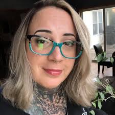 Melissa Freebern's Instagram, Twitter & Facebook