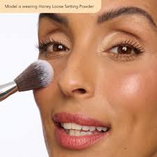 Our 3 recently dropped shades of Brilliant Eye Brightener™ are your 🔑 to  an instant eye look in under 60 seconds. 👀 🌟Anise (Warm Bronze Shimmer)  is a harmonious balance of warm