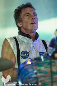 My positive thoughts go out to one of Australia's greatest drummers, Rob  Hirst. 🥁❤️⚡️🐓 #RobHirst