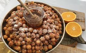 The following italian dishes are the types of food my southern italian family (some of whom are now all over the globe) makes at christmastime, both christmas eve and christmas day. Here S Where To Celebrate Christmas Eve The Italian American Way In L A Los Angeles Magazine