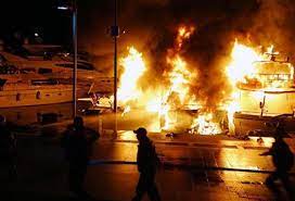 It is estimated that a short circuit in the electric cables along aksoz yalancibogaz caused the fire. One Person Dead And Another Injured As Marina Catches Fire In Marmaris Turkey Yacht Harbour