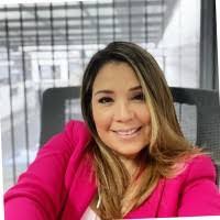 Carmen Bueno's Instagram, Twitter & Facebook