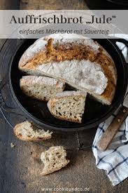Ein Einfaches Mischbrot Ideal Zur Verwertung Von Sauerteigresten Ein Sogenanntes Auffrischbrot Einfach Bo Brot Backen Rezept Brot Selber Backen Rezept Brot