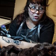 Kan peka ut säkert 30 hemmatatuerare bara i Trollhättan”