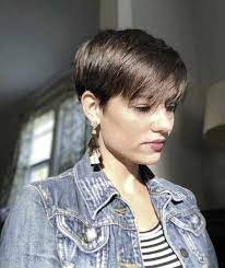 Feathered hairstyles for thin hair for women over 50 are the perfect way to plump up drab and tired short bright razored pixie over 50. 15 Super Pixie Haircuts For Fine Hair Short Haircut Com