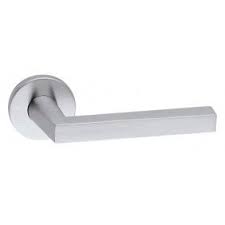 Poignees Paliere Sur Rosace Ronde Giorgia Chrome Satine A Bouton 308 Bonaiti Sur Bricozor En 2020 Bouton De Porte Poignees Rosace