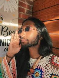 Guess who is setting in with us tomorrow for HH I'll give you one guess he  is in this photo. Hahahah Come hang out with us @the_colony_tulsa Tuesday,  July 8 6-8ish Our