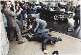 Marts 1981 blev ronald reagan udsat for et attentat. Attentat Auf Ronald Reagan Wikipedia