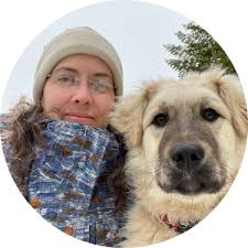 12 Perennials to Plant for Free Chicken Food