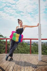 Sho Madjozi Maya Wegerif Tsonga Female Musician And Artist From South Africa Sings In Xitsonga English And Sw Black Beauties Black Girls Female Musicians