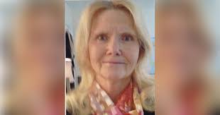 Danielle Mckellar's Instagram, Twitter & Facebook