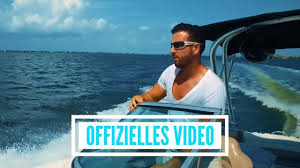Das album flucht nach vorn von michael wendler könnt ihr hier streamen, downloaden & kaufen: Michael Wendler Egal Offizielles Video Aus Dem Album Flucht Nach Vorn Michael Wendler Album Videos