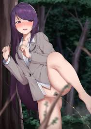 DDLC Yuri peeing outside : rOmoshiroi