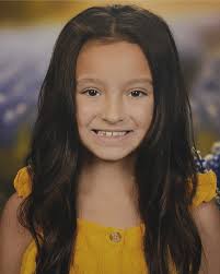 Liz Selby (@liznicolej) • Instagram photos and videos