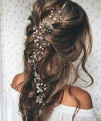 Chignon Semi Attache Chic Et Boheme Coiffure Mariee Coiffure Mariage Cheveux De Mariee