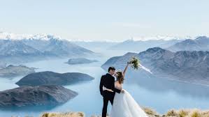 Kalian bisa menggunakan alam terbuka ini untuk melakukan sesi foto prewedding. Ingin Ikut Tren Pre Wedding Di Puncak Gunung Nggak Salah Kok Tapi Ketahui Dulu 6 Tips Ini
