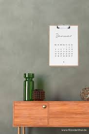 Hälfte mit kalenderwochen und feiertagen. Minimalistischer Kalender 2021 Fur Dein Buro Druckvorlagen Blogger Coaching De Tipps Kurse Fur Blogger