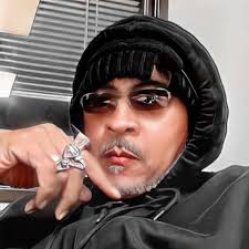 The electric gutiar towards the end of this song is awesome.