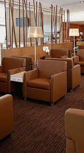 You have some light bites with croissants (we are in french canadia), salami, turkey, and other crispy nibbles. Flughafen Montreal National Bank World Mastercard Lounge Yul Executive Lounges