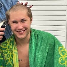 Aaron Mahlmann's Instagram, Twitter & Facebook