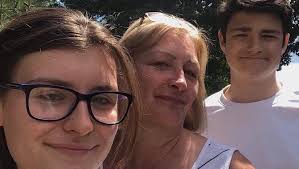 Fundraiser for Julie Evans by Jessica Bradley : Support for Amie & Scott