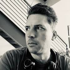 Chris Krauth (@vescoisland)