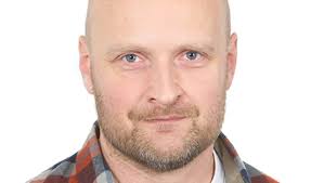 Här hånar SD-politikern Michael Kauppi Paralympics-deltagare