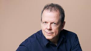 La ferme du paradis" de Bernard Comment, l'amour sans frontières