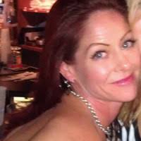 Shelley Hensley's Instagram, Twitter & Facebook