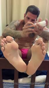 Feet Male Perfect: Heitor - ThisVid.com
