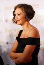 Maggie Gyllenhaal Short Wavy Hair Bobbed Darling Short Wavy Hair Curly Hair Styles Thick Hair Styles