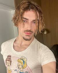 Pre-show vs Post-show ✨❤️‍🔥🥵 hmu by the loveliest @daniellekahlani &  @nicolekahlani ♏️ 💝💫 2 more shows of this leg left! Twin cities- you're  up tonight 💝 #CrashTour