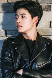 Mỹ nam đổi đời nhờ 'All of Us Are Dead'