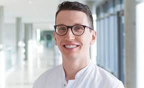 Universitätsklinikum Würzburg: Dr. med. David Serafin