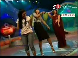 Mallu Sandhya in Saree Showing all Assets