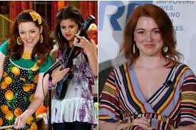With selena gomez, david henrie, jake t. Wizards Of Waverly Place Star Jennifer Stone Is A Nurse Ready To Help Fight Against Covid 19 Teen Vogue