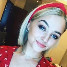 Aideen McAuley (@AideenMcAuley)