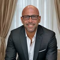 Alex Maggitti's Instagram, Twitter & Facebook