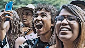 Loyola basks in the hoopla