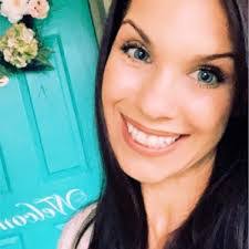 Summer Stapleton's Instagram, Twitter & Facebook