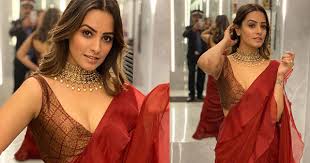 Güzel oyuncu anita hassanandani, 14 nisan 1980 tarihinde hindistan'ın mumbai kentinde doğdu. Anita Hassanandani Looks Stunning In A Saree For Zee Rishtey Awards 2019 Top 10 Of Bollywood Hollywood Actresses Movies Photoshoots Music Fun Spideyposts
