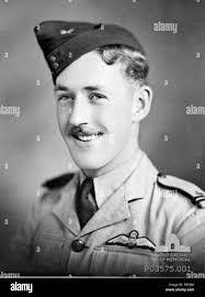 Giovanni Lockwood's Instagram, Twitter & Facebook