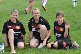 2,733,965 likes · 20,522 talking about this. Bayer 04 Leverkusen European Football For Development Network