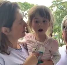 Mamá de amapola, abogada, filósofa, escritora, senadora de colombia paloma valencia l. Paloma Utilizo Su Hija Para Hacer Politica Y El Mundo Le Cayo Encima Cambioin