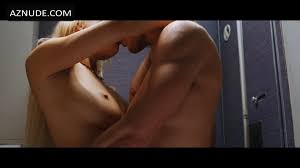 SNAKES ON A PLANE NUDE SCENES - AZMen