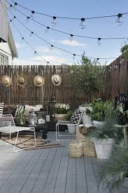Terrassengestaltung Bilder Erneuern Sie Ihre Terrasse Oder Ihren Balkon Garten Gartenideen Gartendeko Gartenterrase In 2020 Boho Patio Backyard Patio Decor