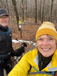 What are the best hiking trails near Crestwood/Forrest intersection?